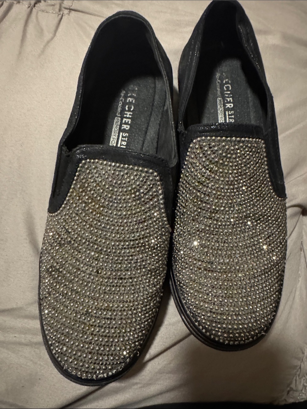 Skechers woman  Black Slip-On Loafers with silver size 8 woman